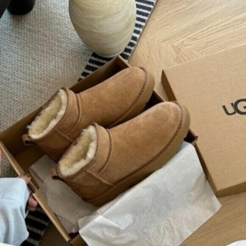 UGG Classic Ultra Mini Boots chestnut - Picture 1 of 6